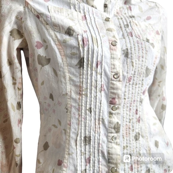 American Rag Feminine Pearl Snap Long Sleeve Floral Western Shirt S (Junior) - Picture 2 of 10